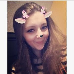 Meet your Posher, Alicia